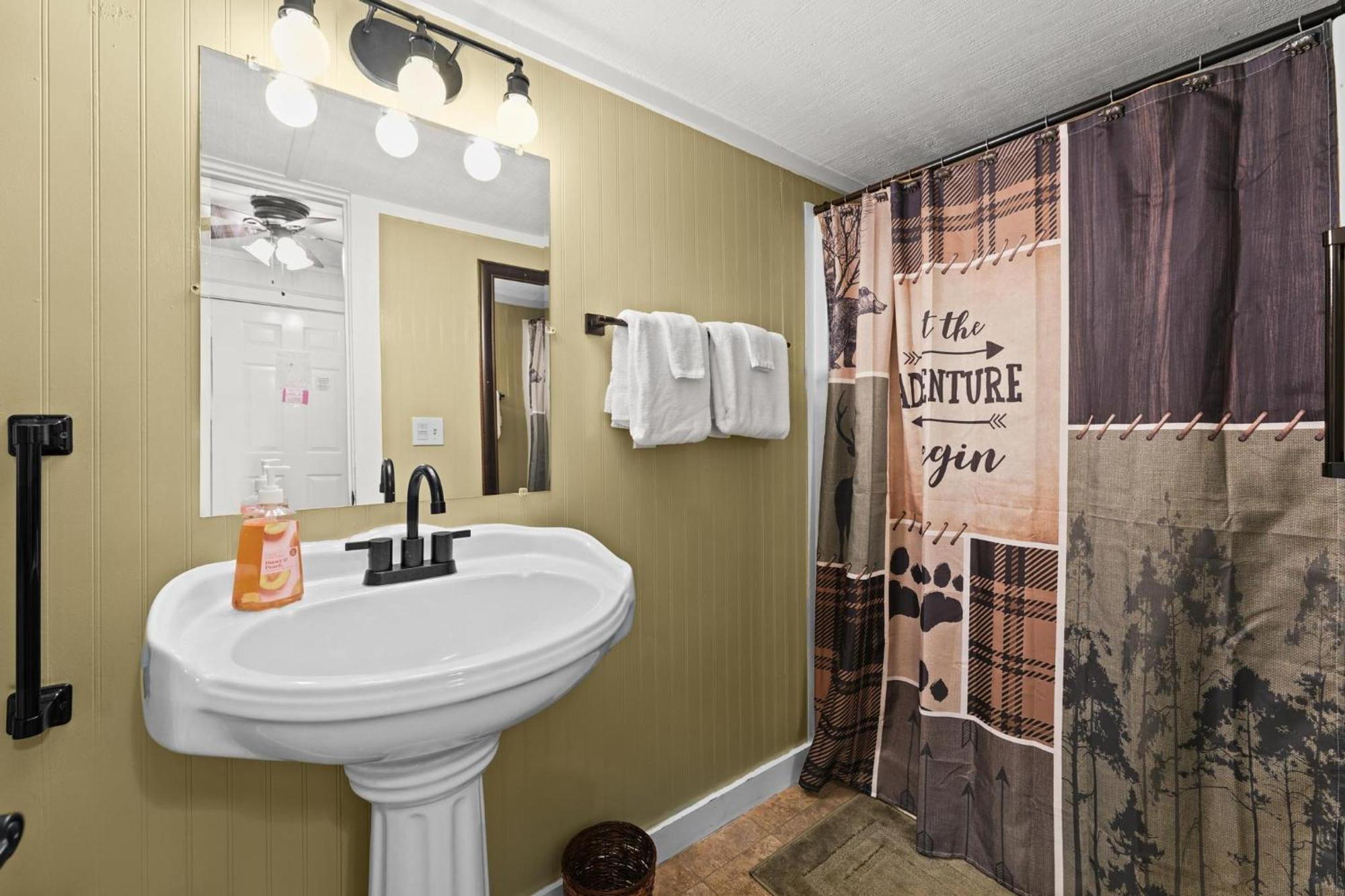 The Cascades Inn-Waterfall Retreat Tiger Rum bild
